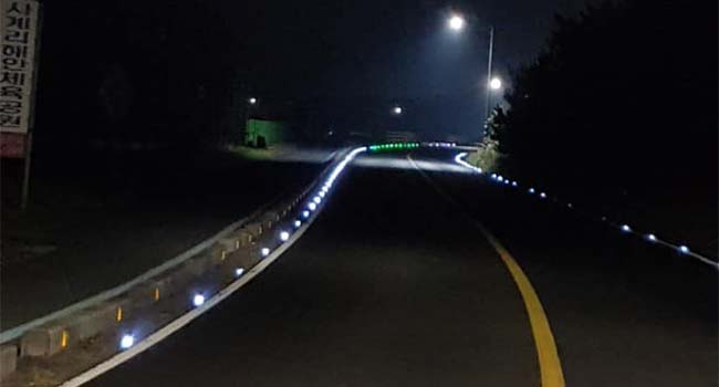solar road studs